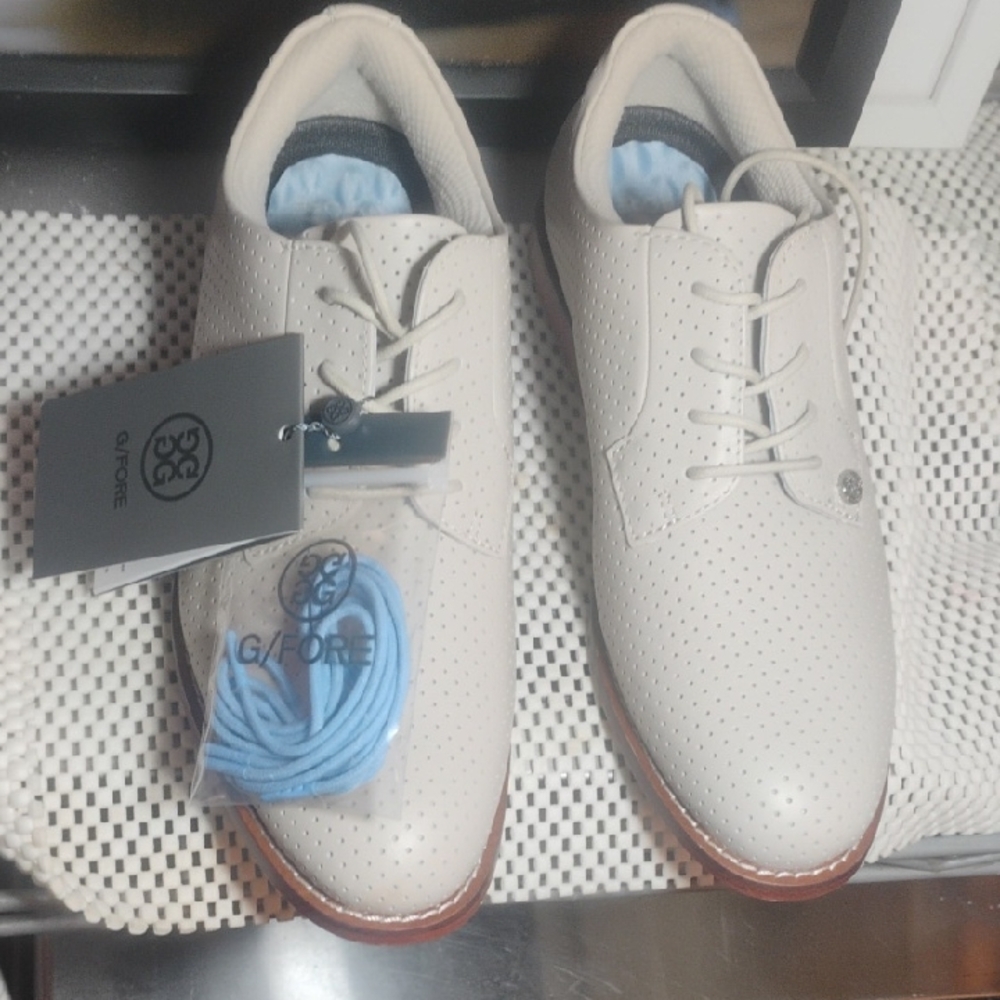 G/FORE White and Blue Oxfords Sleek Leather Design